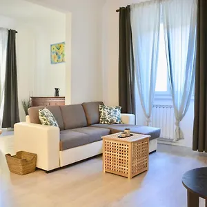 Vasco Pratolini Di Stefania Sesto Apartment