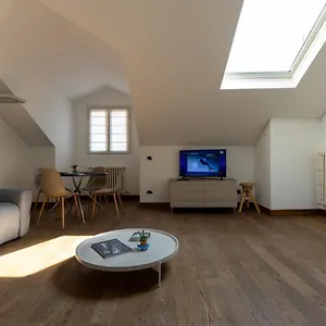  Apartment Maison One Nel Centro Di Italy