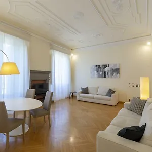 Elegance In Santa Maria Novella Appartement